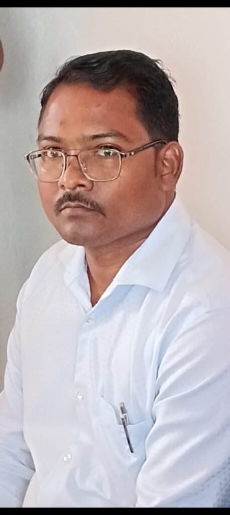 ग्राम कैथा में भ्रष्टाचार का पर्दाफाश: पटवारी पवन सिंह रिश्वत लेते गिरफ्तार WhatsApp Image 2025 05 02 at 4.54.07 AM