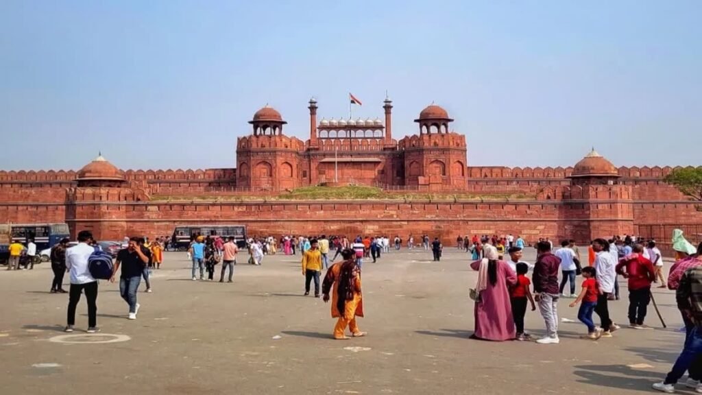 “दिल्ली में लाल किले पर राज्य-स्थापना दिवस का भव्य आयोजन — 9 राज्यों और 4 केंद्र शासित प्रदेशों की संस्कृति एक मंच पर” hindi news 102