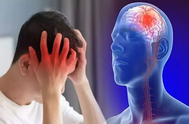 Stroke Risk Factors: सावधान! स्ट्रोक आने से हफ्तों पहले शरीर देता है ये 5 वॉर्निंग सिग्नल, न करें नजरअंदाज स्ट्रोक