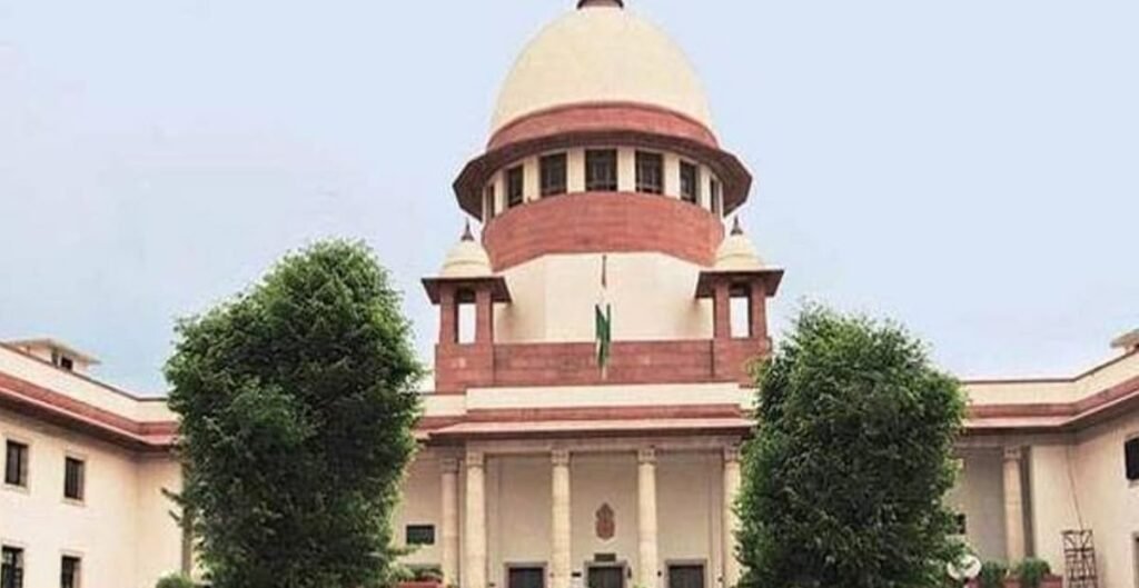 डिजिटल अरेस्ट मामलों पर सुप्रीम कोर्ट सख्त, CJI सूर्यकांत बोले- शिक्षित लोग भी बन रहे शिकार सुप्रीम कोर्ट