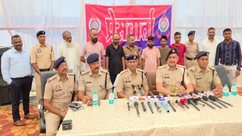 CG News : साइबर ठगों का बड़ा नेटवर्क बेनकाब, दिल्ली-यूपी से 7 आरोपी गिरफ्तार, ठगी का तरीका चौंकाने वाला Untitled 205