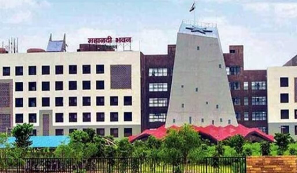 CG News : निजी स्कूलों पर सरकार का बड़ा एक्शन, फीस और किताबों की मनमानी पर होगी सख्त निगरानी Untitled 230