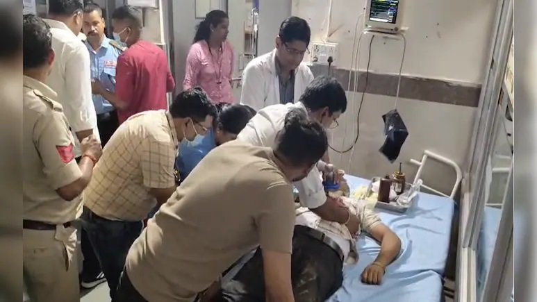 Jewelers Murder Chhattisgarh: ज्वेलरी व्यापारी हत्याकांड में बड़ा ऐलान – फरार आरोपियों की जानकारी देने वाले को ₹30 हजार इनाम Untitled 394