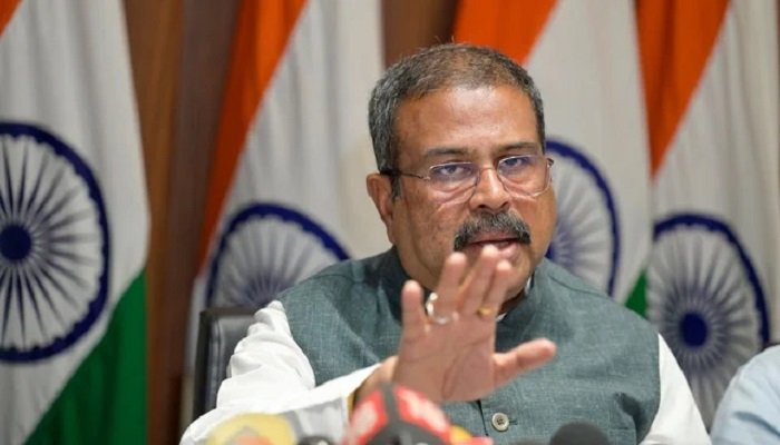 CBSE विवाद में बड़ा अपडेट: ठेका देने पर सवाल, COEMPT पर गिरी जांच की तलवार; जानें पूरी डिटेल्स Untitled 26