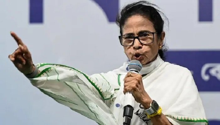 बंगाल में TMC का ‘साइनगेट’ कांड! फर्जी हस्ताक्षरों के आरोप से ममता पार्टी में मचा घमासान Untitled 30