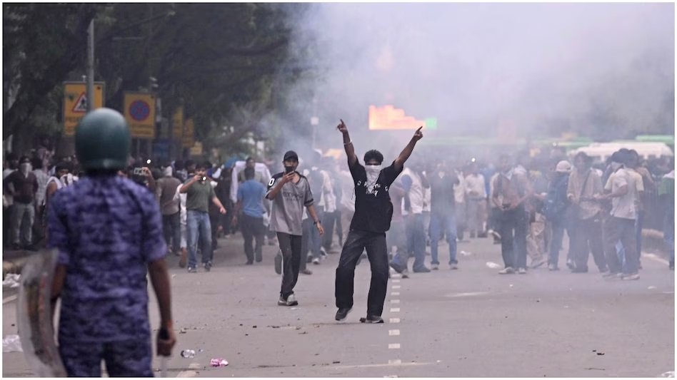 CJP Protest: कनॉट प्लेस बवाल पर बड़ा एक्शन, प्रदर्शनकारियों के खिलाफ दर्ज हुए 4 केस, इन धाराओं में कार्रवाई Untitled 268