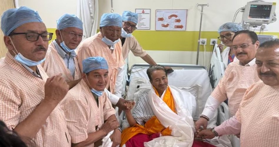 Sonam Wangchuk Strike Ends: सोनम वांगचुक ने खत्म किया अनशन, सरकार के लिखित आश्वासन के बाद लिया बड़ा फैसला Untitled 313