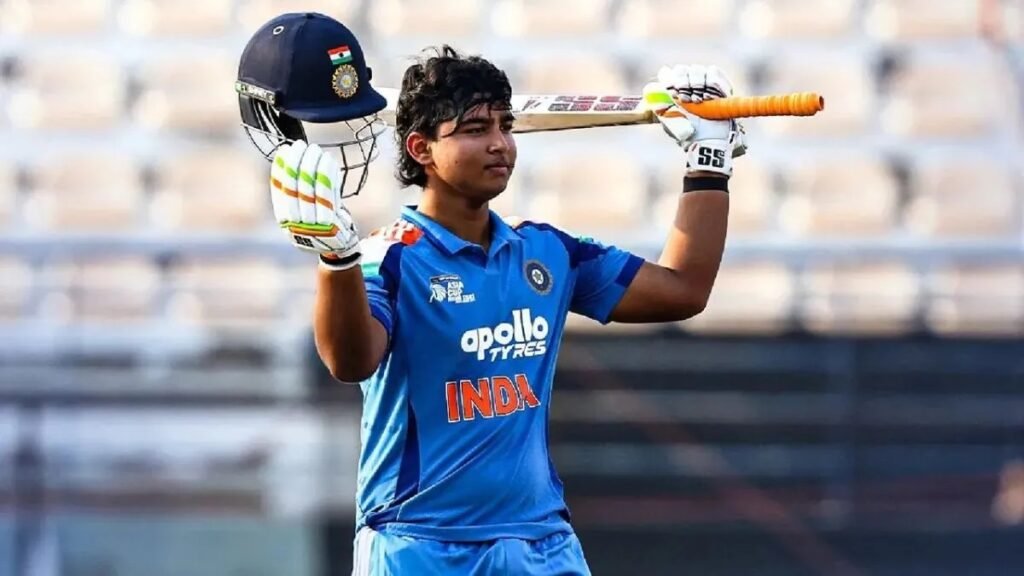 Vaibhav Suryavanshi Debut : टीम इंडिया में डेब्यू का सपना हुआ पूरा! वैभव सूर्यवंशी ने सबसे पहले किसे सुनाई खुशखबरी? BCCI का VIDEO वायरल Untitled 72