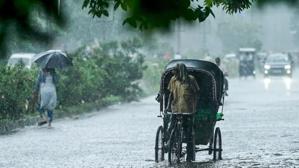 Aaj ka Mausam: छत्तीसगढ़ में सुहाना हुआ मौसम, झमाझम बारिश के बाद कई क्षेत्रों में फिर अलर्ट जारी Untitled 199