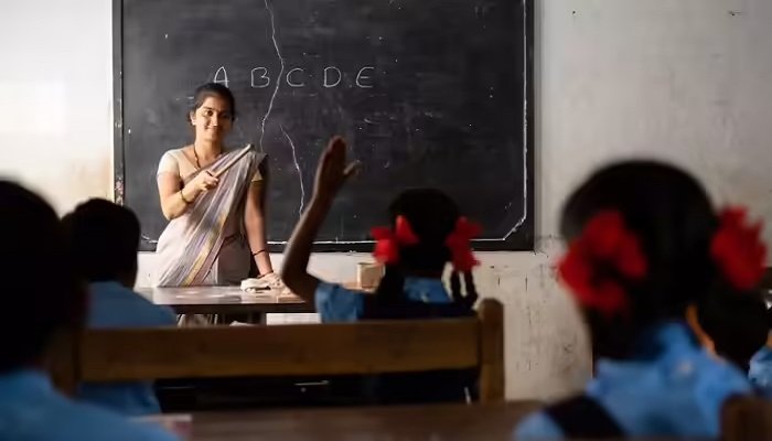 Sangwari Guruji Recruitment: CG में निकली संगवारी गुरुजी की बंपर भर्ती, ऐसे करें आवेदन; देखें पूरी डिटेल dsd