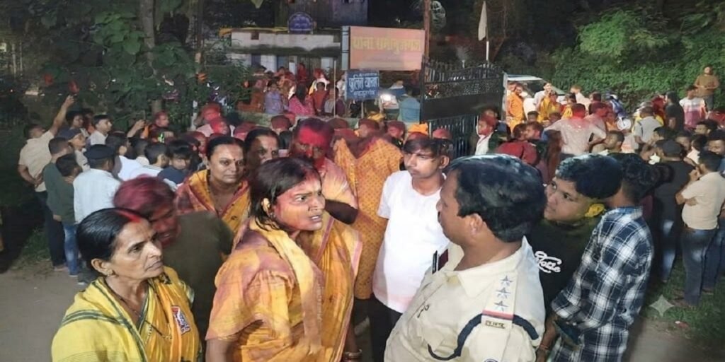 CG News: गणेश विसर्जन जुलूस में बवाल! डीजे बंद कराने पर भड़के समिति के लोग, थाने का किया घेराव Untitled 225