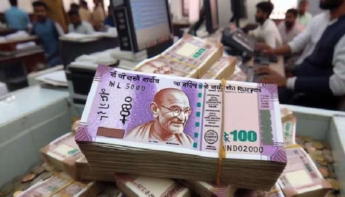 Bank Account Cash Deposit Limit: सालभर में खाते में कितना कैश जमा कर सकते हैं? जानें Income Tax Rules Untitled 53