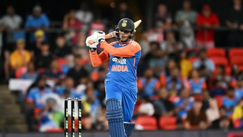 T20 इंटरनेशनल में अभिषेक शर्मा का धमाका, Surya को पीछे छोड़ हासिल किया यह बड़ा रिकॉर्ड Untitled 184