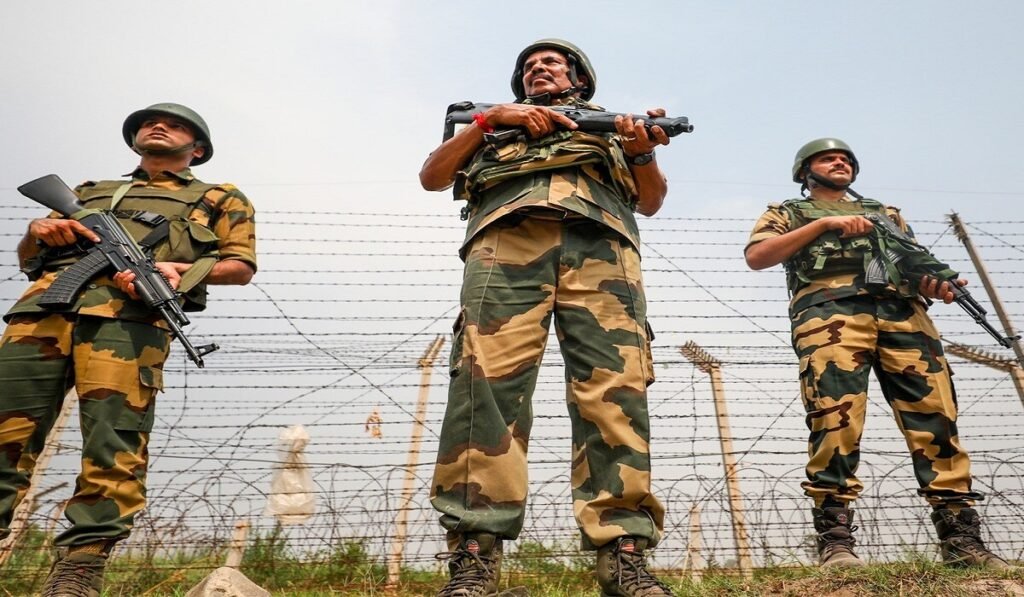 BSF Recruitment 2026: हेड कांस्टेबल भर्ती परीक्षा की तारीख घोषित, 1121 पदों के लिए 2 नवंबर को होगा CBT; जानें शिफ्ट टाइम और जरूरी अपडेट Untitled 302