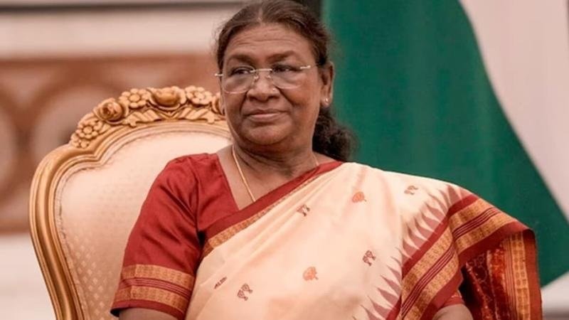 राष्ट्रपति मुर्मू आज जगदलपुर दौरे पर: मां दंतेश्वरी के करेंगी दर्शन, मुरिया दरबार में होंगी शामिल Untitled 350
