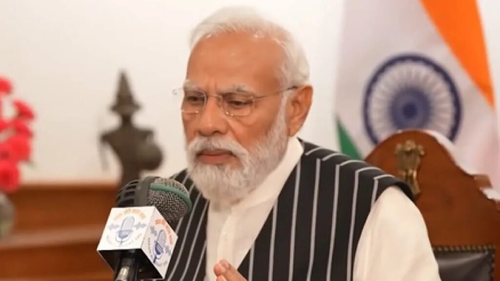 Mann Ki Baat: त्योहारी सीजन में PM मोदी का ‘वोकल फॉर लोकल’ पर जोर, बोले- दुनिया के बाजारों तक पहुंच रहे भारतीय उत्पाद Untitled 388